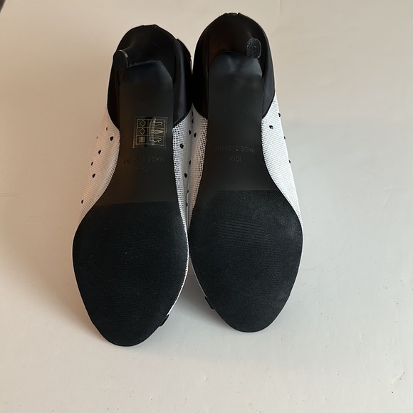 Mesh Heels With Bows - Picture 6 of 11